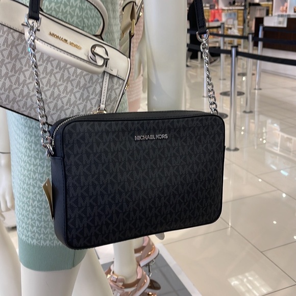 Michael Kors Jet Set Item Large East West Zip Crossbody Black - Picture 8 of 16